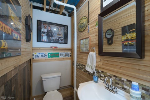 Tiny photo for 466 Fritsch Avenue, Akron, OH 44312 (MLS # 5254386)