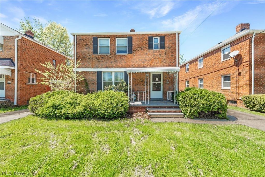 Photo of 414 E 222nd Street, Euclid, OH 44123 (MLS # 5207754)