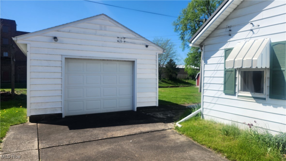 159 E Church Street, Newcomerstown, Ohio image 4