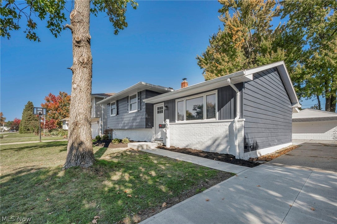 307 Saint Lawrence Boulevard