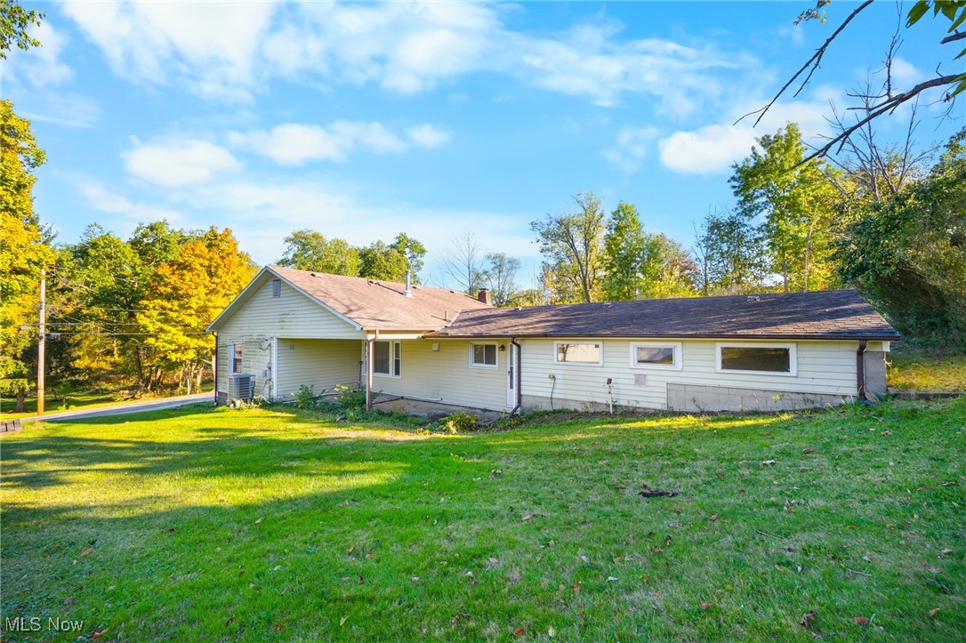 14724 Beechwood Drive, Newbury, Ohio image 7