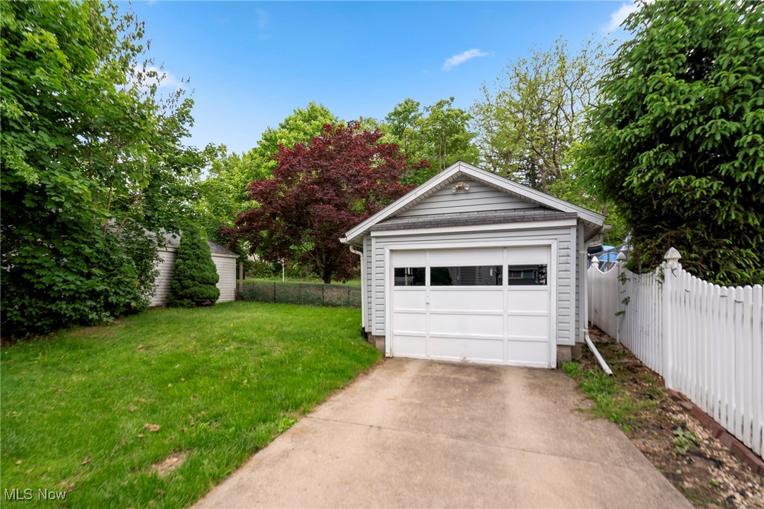 494 W Columbia Street, Alliance, Ohio image 25