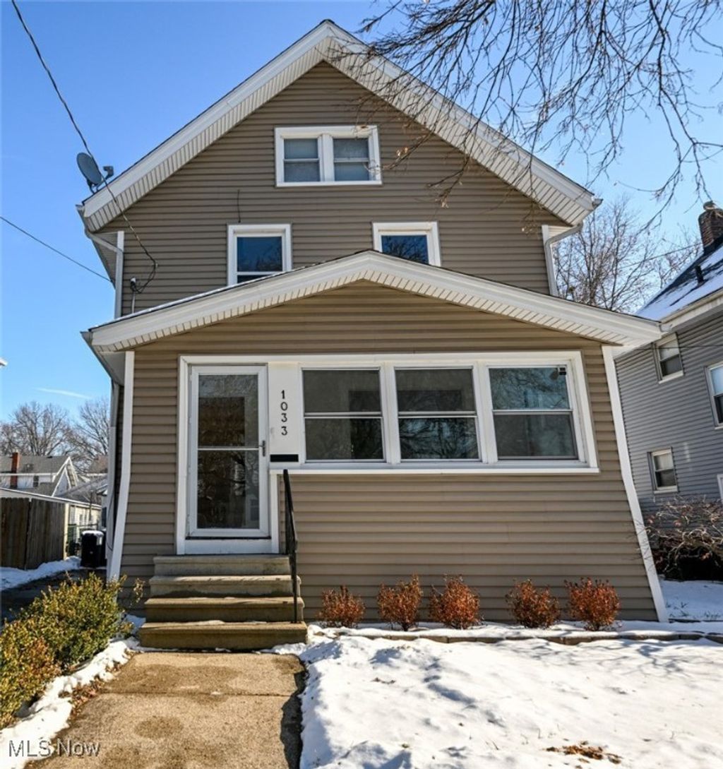 Photo of 1033 Herberich Avenue, Akron, OH 44301 (MLS # 5177798)