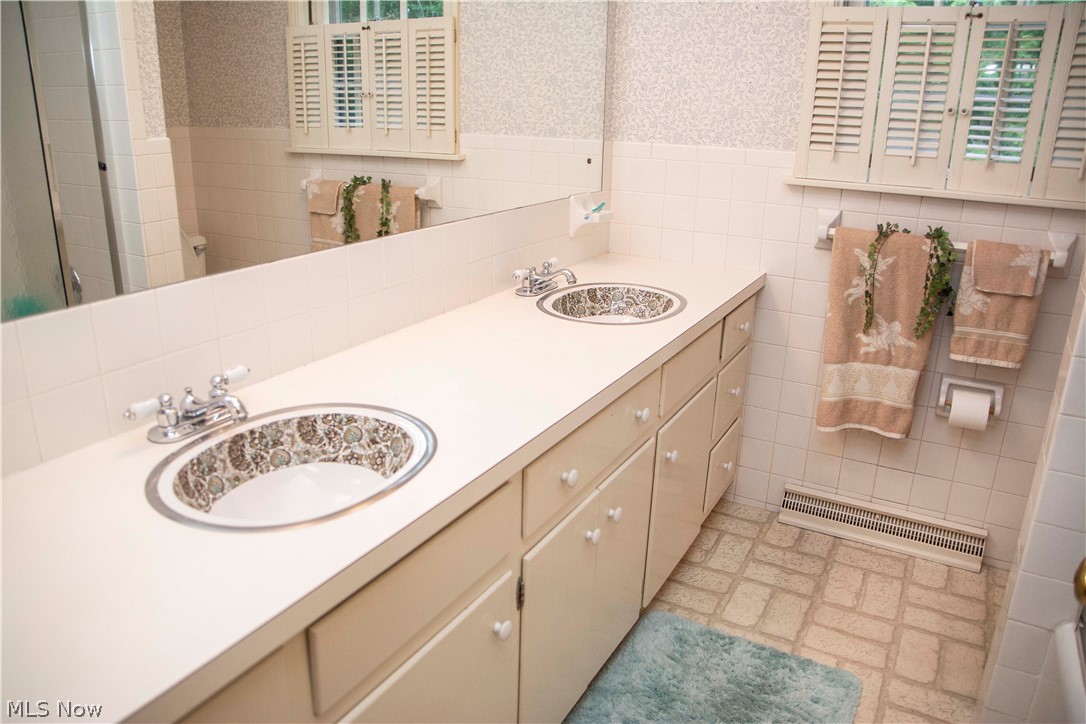 City/Canfield - Residential