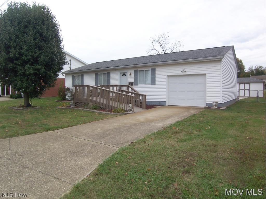 Well maintained 3BR, 1BA ranch on level lot. Large eat-in kitchen with newer applainces and countertop. Large single car attached garage with storage. Fenced backyard with patio. Handicap accessible, front deck, storage building. Elem: Belpre Elementary School Elem/Bus: Y JrHigh: Belpre Middle School JrHigh/Bus: Y High: Belpre High School High/Bus: Y Fire: VOL Police: CTY ;SQFT=Fin L1:1120, Fin Above:1120, Fin Total:1120, Unfin Above:0, Unfin Total:Y