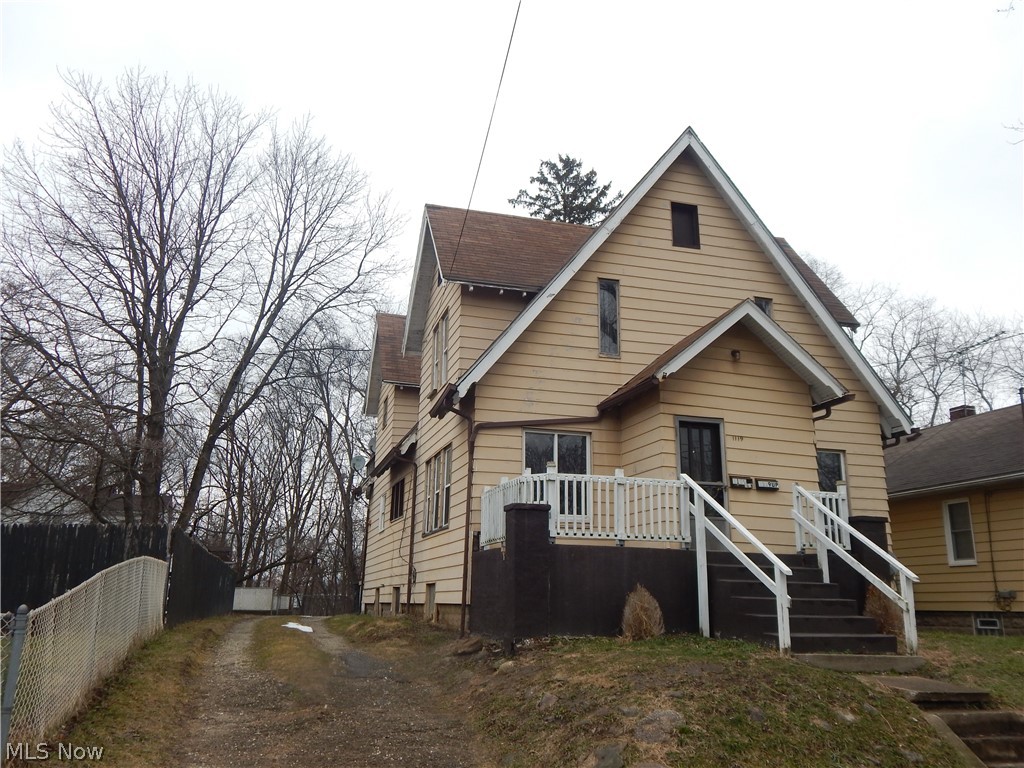 Great Multi Family opportunity, 3 Bedroom lower unit, 2 Bedroom upper unit. Separate utilities. up dated furnaces, Needs some work.
Dead End street location, near Waterloo Road, Off street Parking rear of building. Living Room, Dining Room Kitchen in both units.
