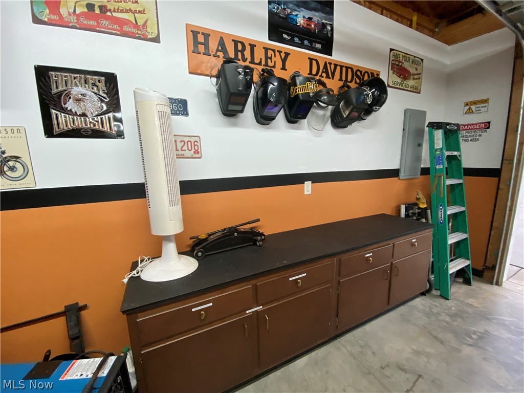 J E Cooks - Residential