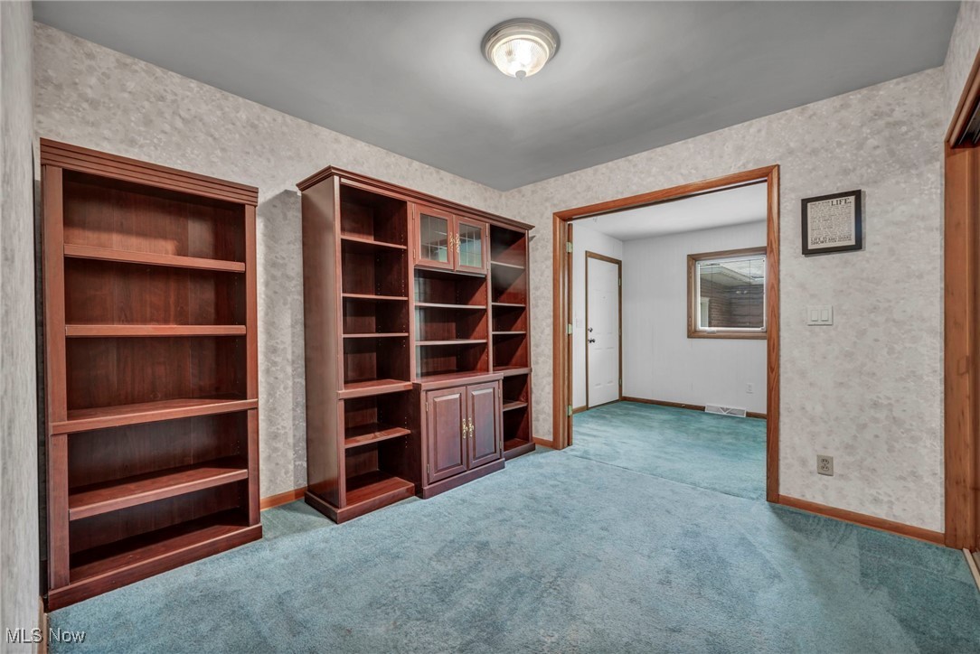 435 Roanoke Avenue, Cuyahoga Falls, Ohio image 20
