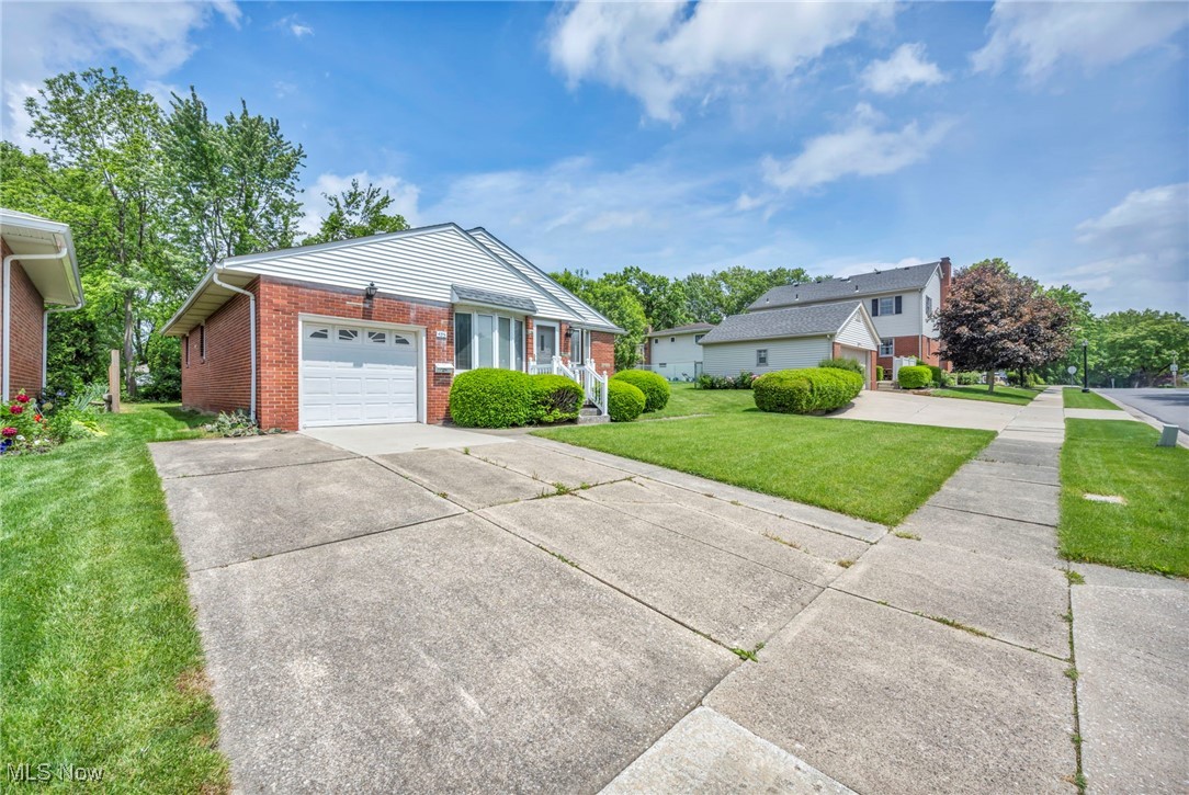 435 Roanoke Avenue, Cuyahoga Falls, Ohio image 31
