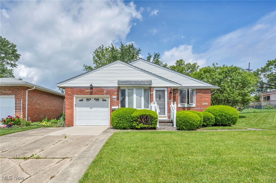 435 Roanoke Avenue, Cuyahoga Falls, Ohio image 2