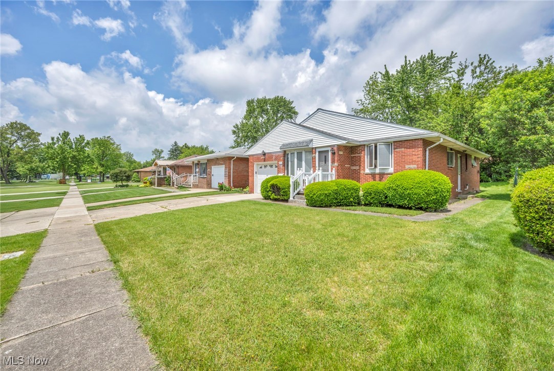 435 Roanoke Avenue, Cuyahoga Falls, Ohio image 32