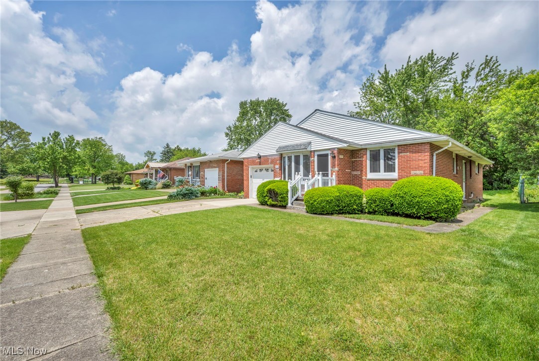 435 Roanoke Avenue, Cuyahoga Falls, Ohio image 40