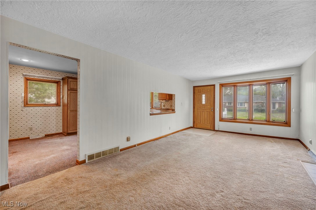 435 Roanoke Avenue, Cuyahoga Falls, Ohio image 5