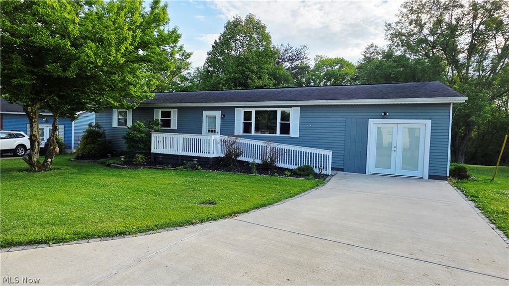 Photo of 36 Suzanne Street, Little Hocking, OH 45742 (MLS # 5210749)