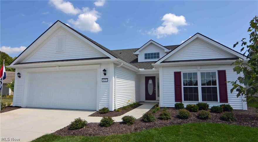 Open Design.  Vaulted Ceilings in Great Rm, Kitchen & Sunroom. Granite countertops and ceramic tile backsplash in Kitchen.  Ceramic tile master bath shower. Hardwood Floors in kitchen, foyer, great rm & sunroom. Stainless Steel Appliances. Covered Porch. Wak in master closet.  The Arbors of Bridgewater Crossing is a Planned Recreation Community with Pool, Clubhouse, 24 Hour Fitness Center, Walking Paths & Bocce Court. FOR COMP PURPOSES ONLY.