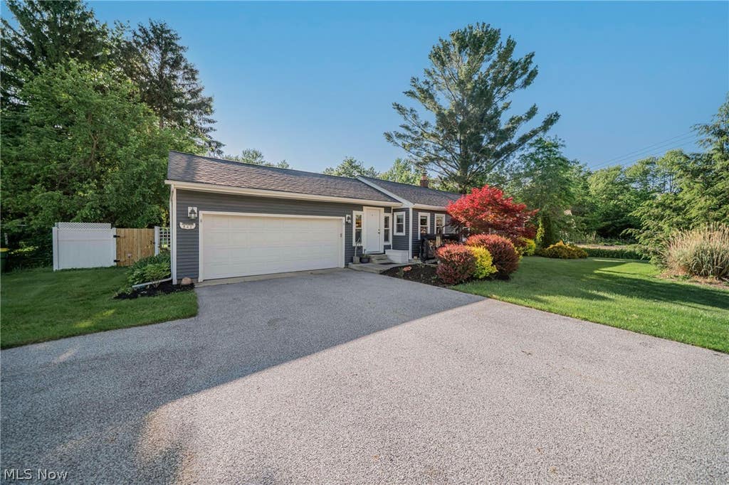 Photo of 543 N Lake Street, Madison, OH 44057 (MLS # 5213843)