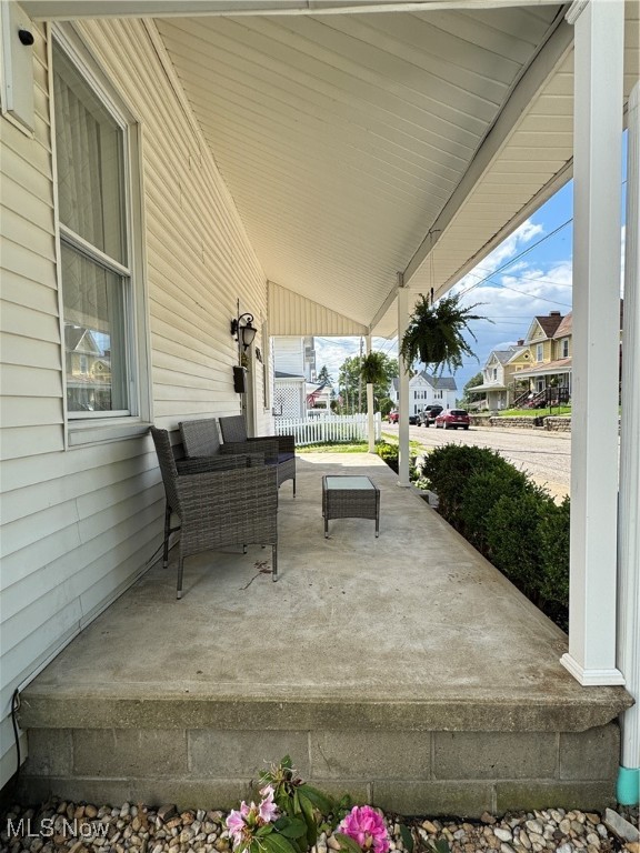208 Walton Avenue, Barnesville, Ohio image 4