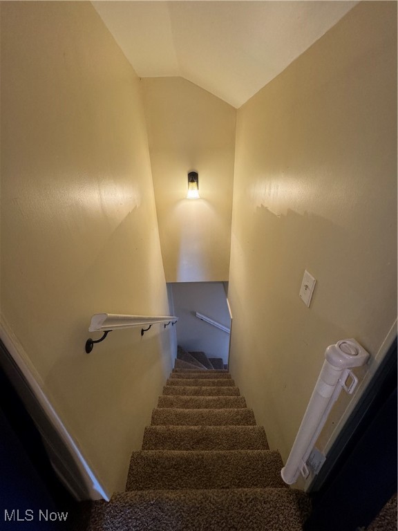 208 Walton Avenue, Barnesville, Ohio image 32