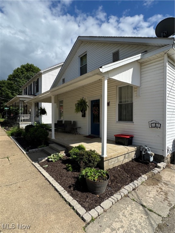 208 Walton Avenue, Barnesville, Ohio image 2