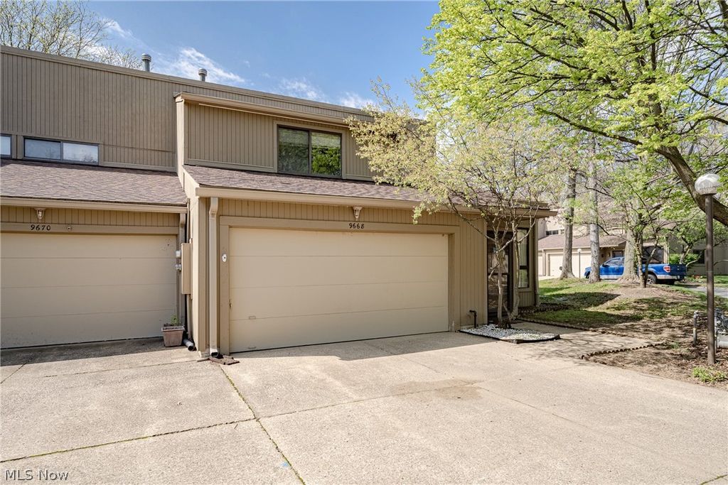 Photo of 9668 Abbeyshire Way, Mentor, OH 44060 (MLS # 5203267)