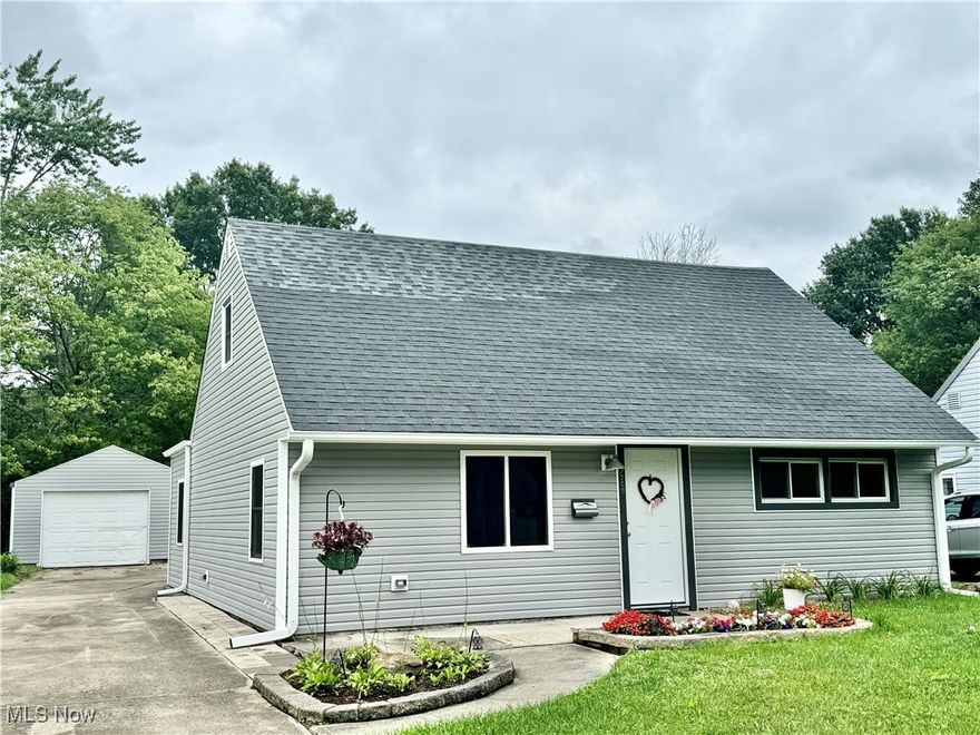 Come see this like new , updated and move in ready home, nothing to do except to move in and enjoy life in this awesome 3 bed room retreat , some updates include brand new kitchen with quartz countertops and custom ceramic tile backsplash, updated bathroom ,all new carpet and flooring, brand new furnace and air conditioning units in 2023, new maintenance free vinyl siding, new energy efficient windows, plus more, the market is still moving fast, come catch this great home before its gone ...