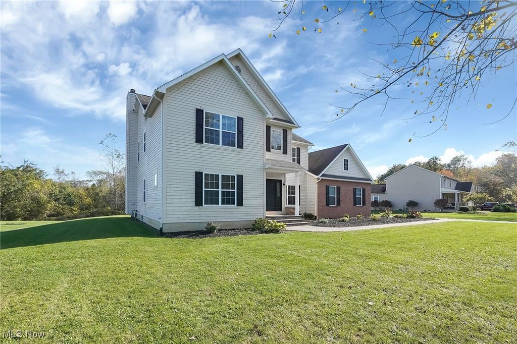 Photo of 105 Zellers Lane, Pataskala, OH 43062 (MLS # 5166036)