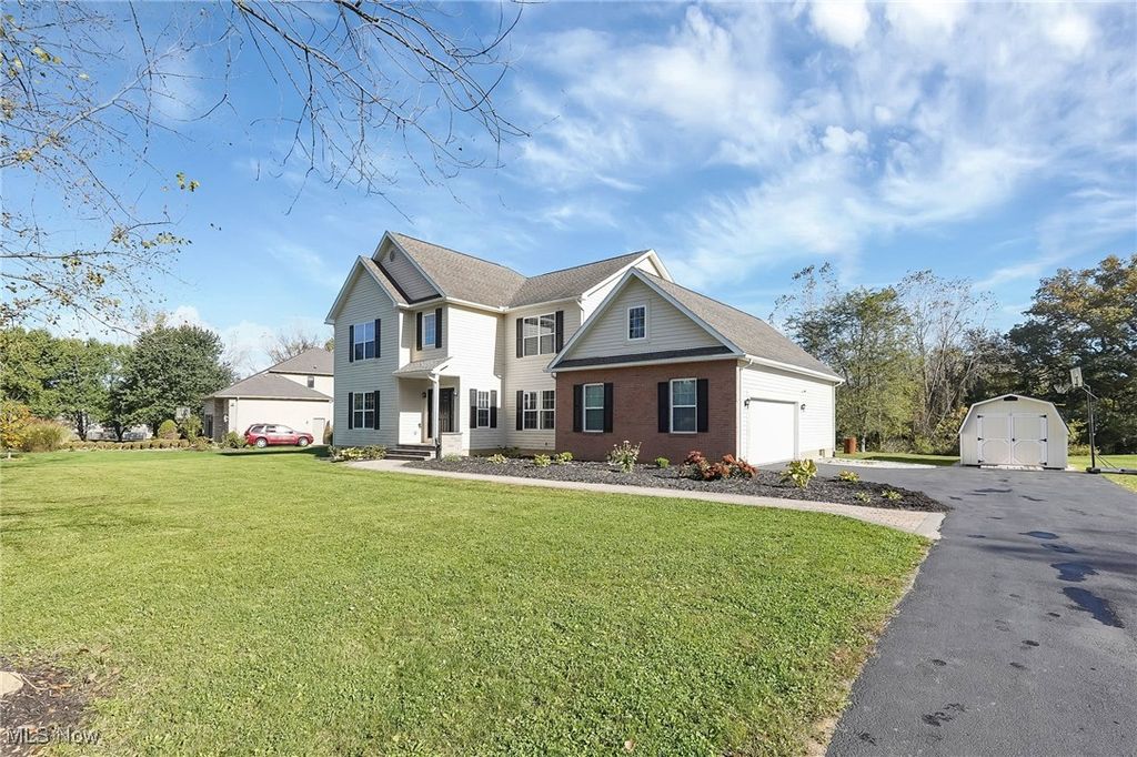 Photo of 105 Zellers Lane, Pataskala, OH 43062 (MLS # 5166036)