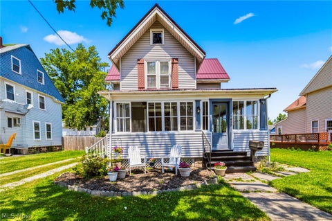 Homes For Sale - 1633 W 5th Street<br/> Ashtabula, OH 44004