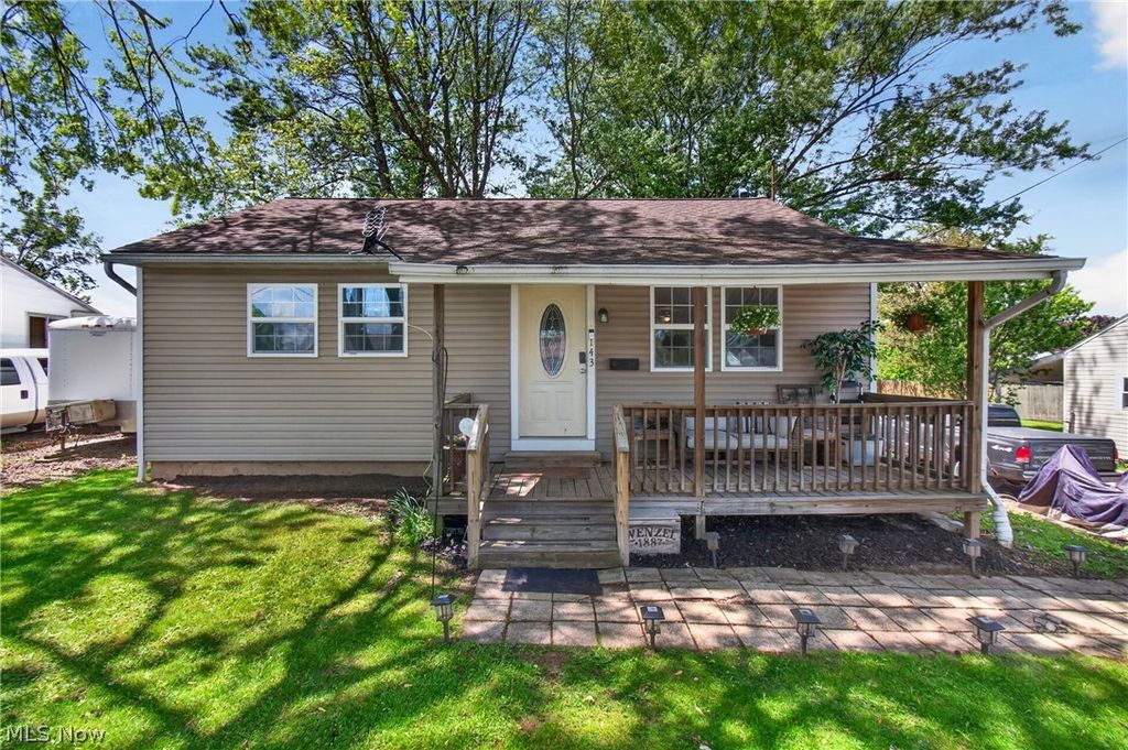 Photo of 143 25th St. NW, Massillon, OH 44647 (MLS # 5208970)