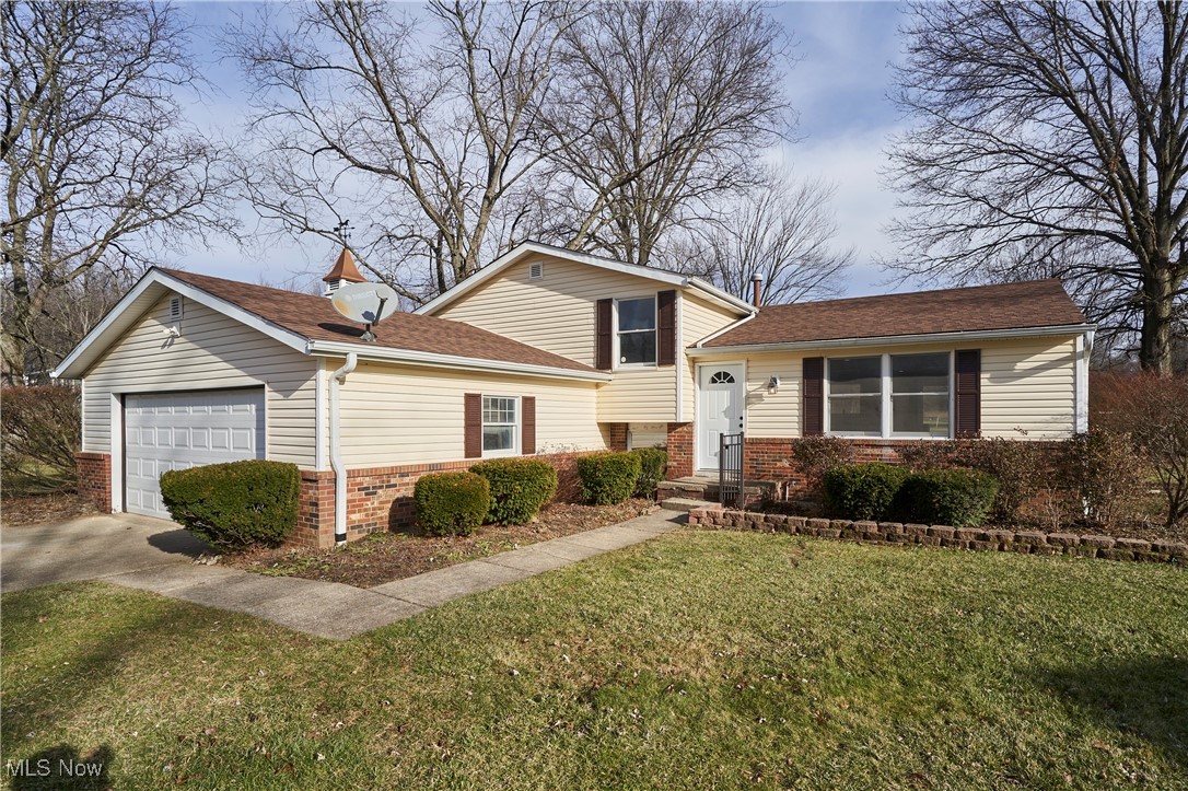 4369 Galaxy Drive, Stow, Ohio image 1