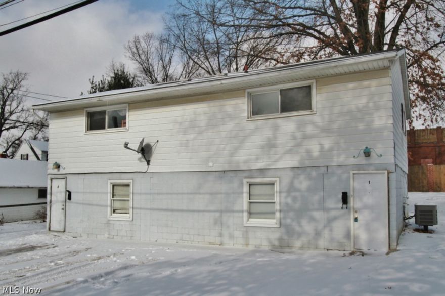 Nice one bedroom apartment with some updates, conveniently located, owner pays all utilities except for cable.
No pets allowed