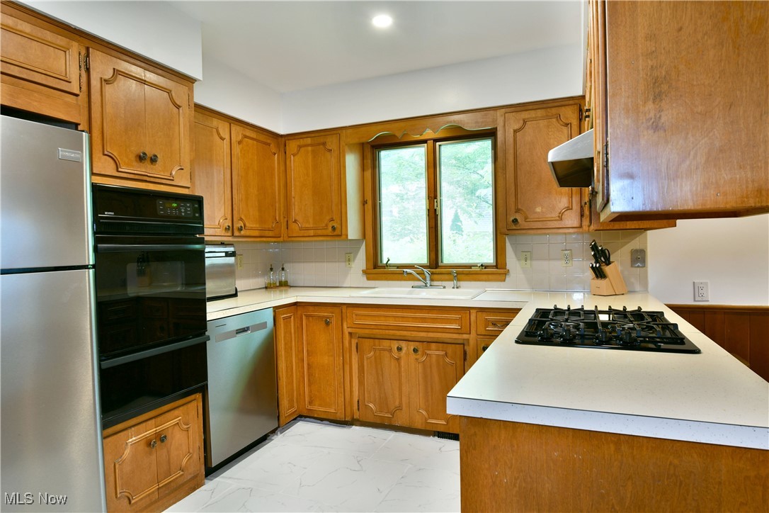 8615 Squirrel Hill Drive, Warren, Ohio image 11