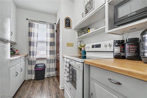 Tiny photo for 1864 13th Street, Cuyahoga Falls, OH 44223 (MLS # 5238910)