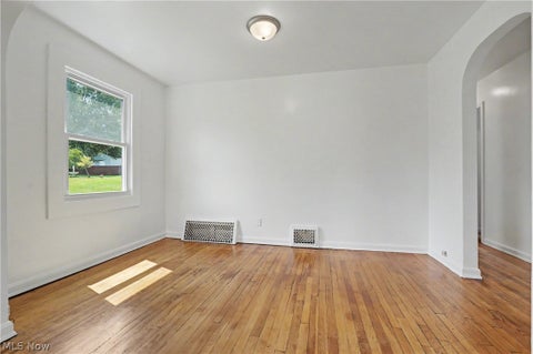 Tiny photo for 1864 13th Street, Cuyahoga Falls, OH 44223 (MLS # 5238910)