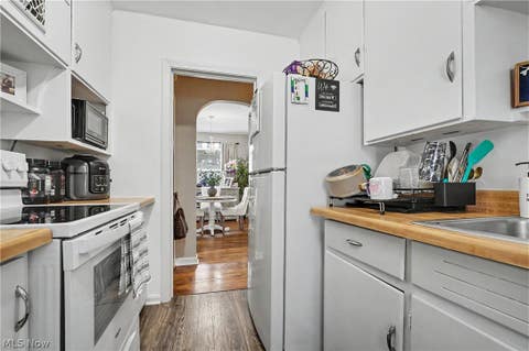 Tiny photo for 1864 13th Street, Cuyahoga Falls, OH 44223 (MLS # 5238910)