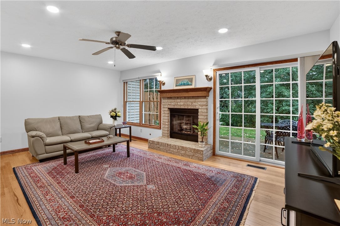31 Canterbury Circle