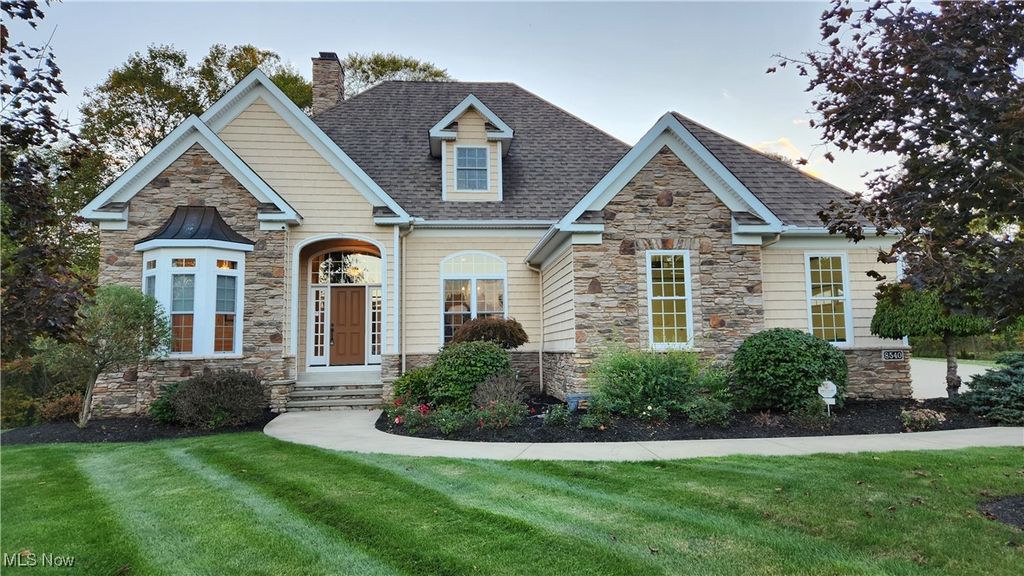 Photo of 8540 Riverview Drive, Garrettsville, OH 44231 (MLS # 5163717)