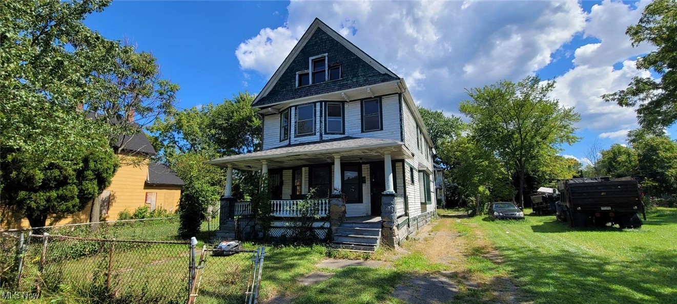 2 duplex homes on 1 lot - 4 units in total. Wonderful opportunity to live in one and rent out the others. Close to everything! This is a Fannie Mae HomePath Property.