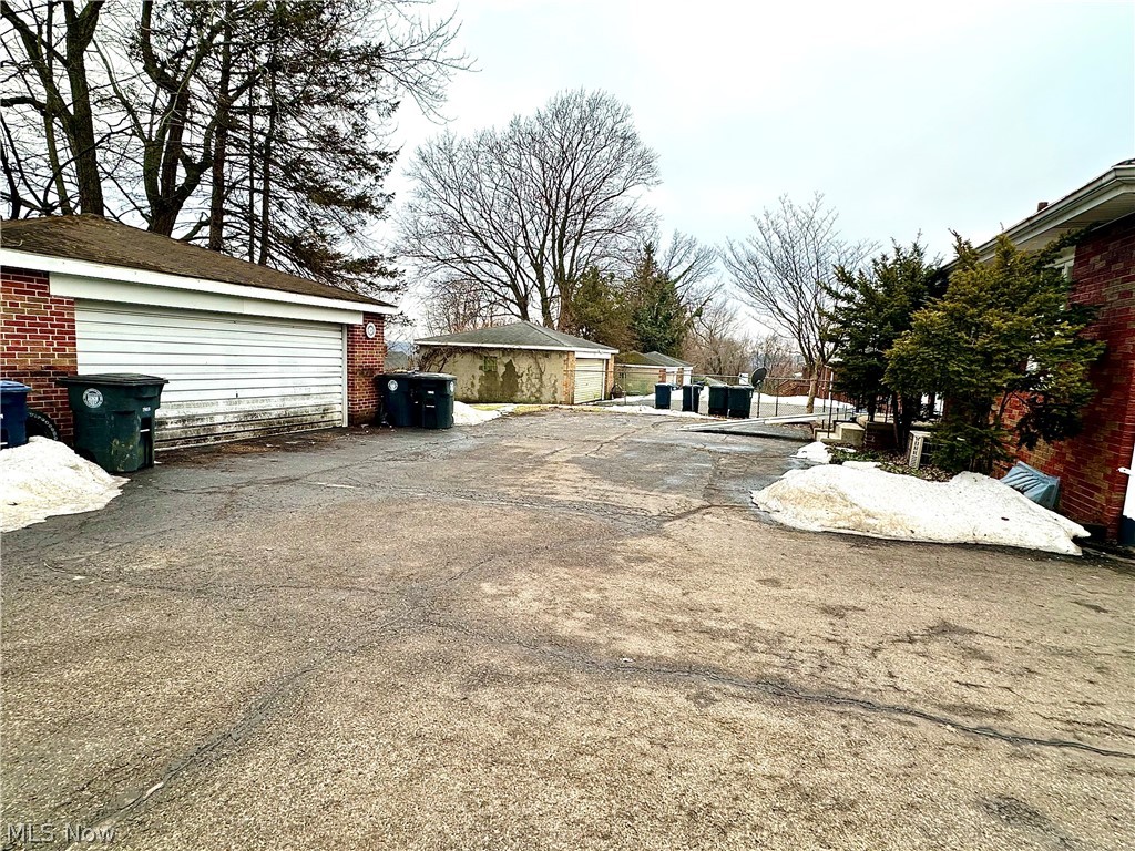 Summit Hill - Residential Income