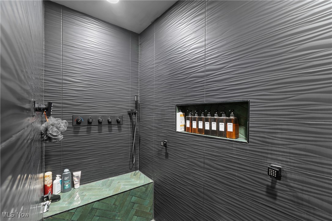 Paradise Park - Residential