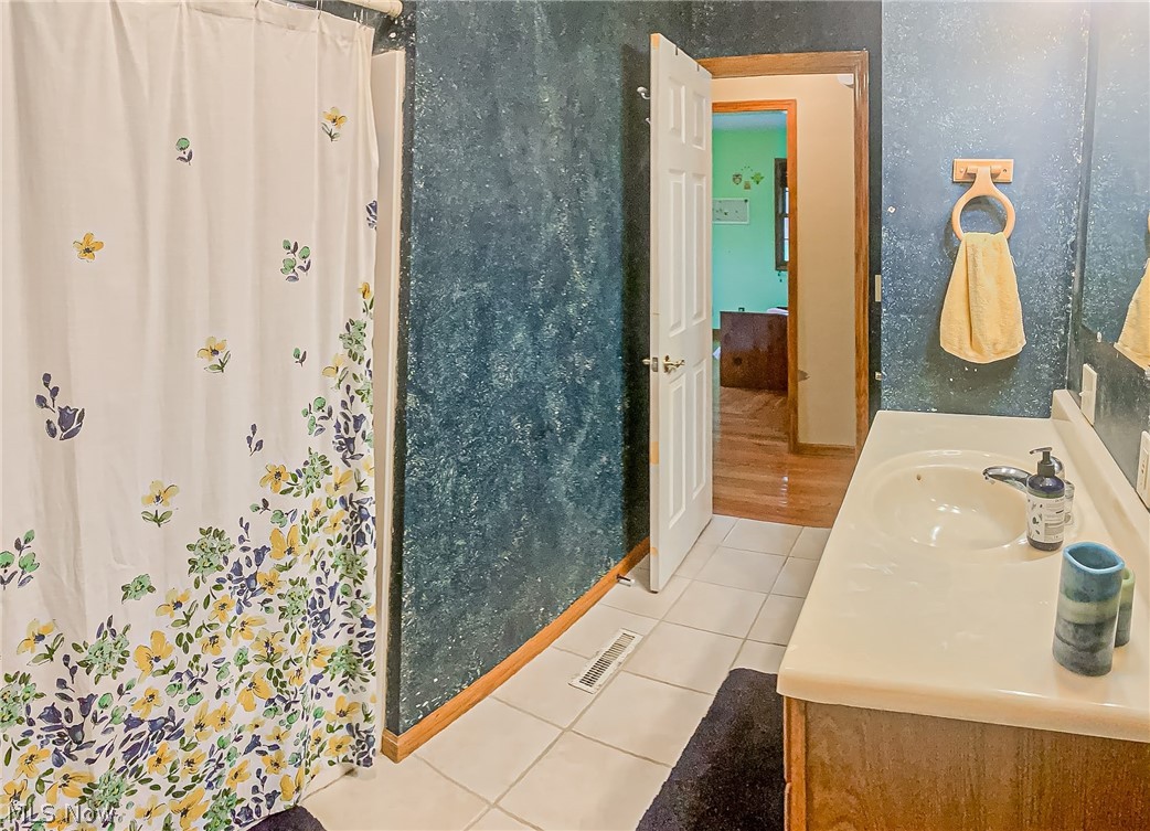 Connecticut Western Reserve - Residential