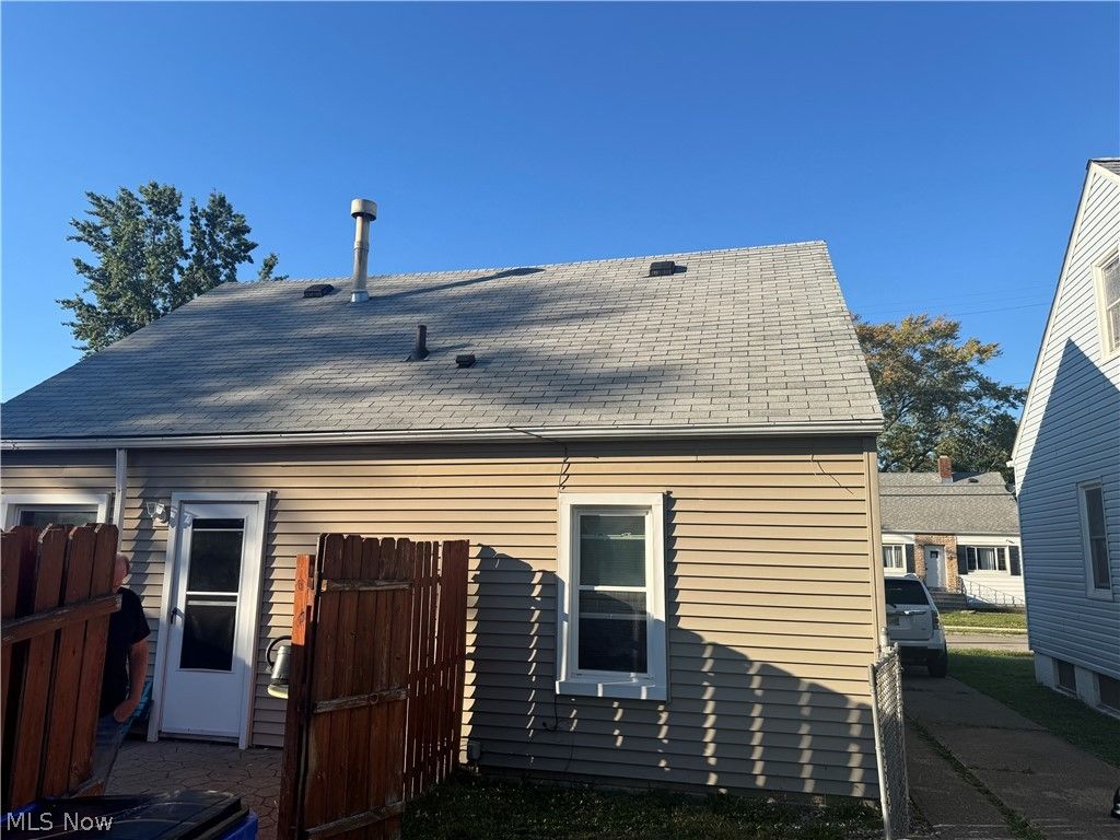 Photo of 12301 Carrington Avenue, Cleveland, OH 44135 (MLS # 5195194)