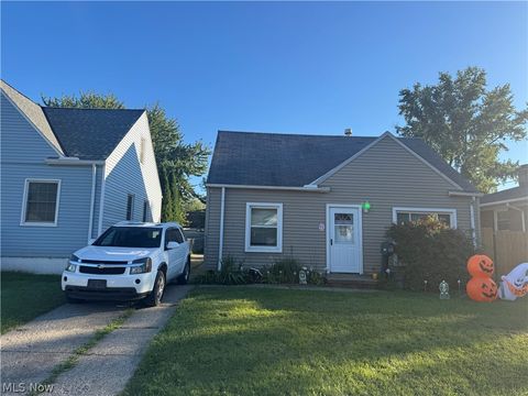 Homes For Sale - 12301 Carrington Avenue<br/> Cleveland, OH 44135