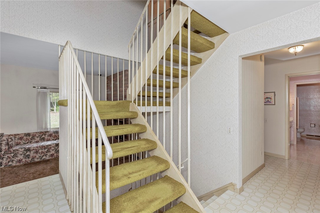 Ainsworth Country Estates Inc - Residential