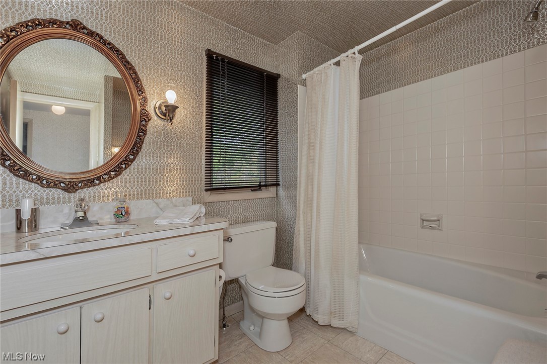 Ainsworth Country Estates Inc - Residential