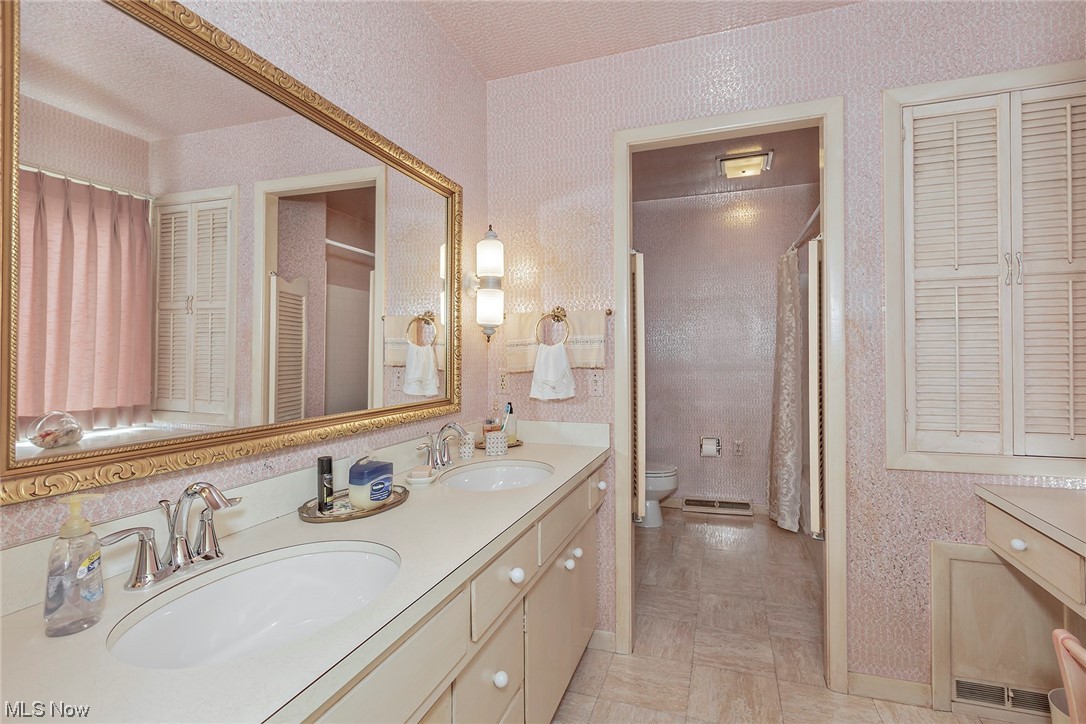 Ainsworth Country Estates Inc - Residential