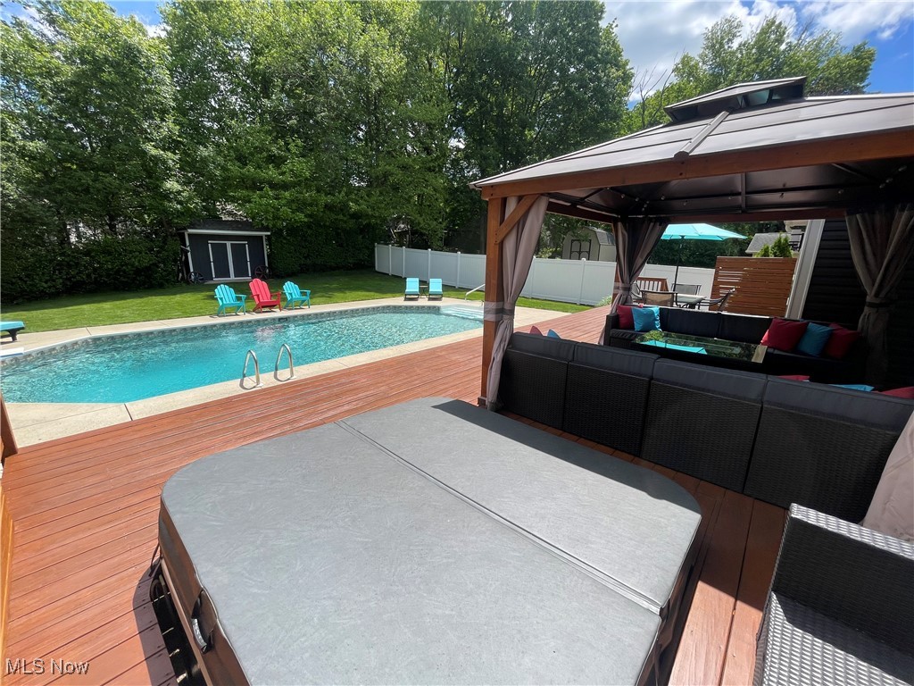 Port Merr Ridge - Residential