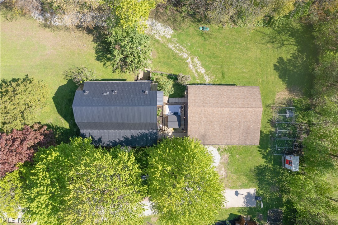 BROWNS ADD TO SHERMAN WOOD ESTS LOT 5 - Residential