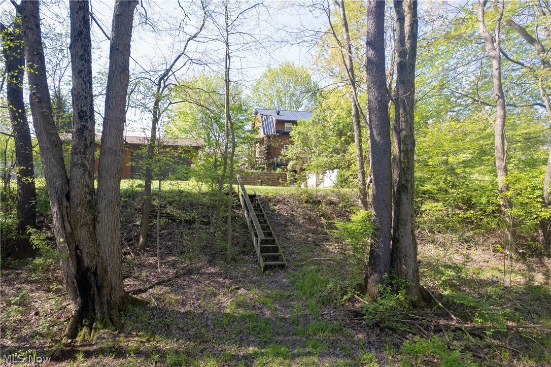 BROWNS ADD TO SHERMAN WOOD ESTS LOT 5 - Residential
