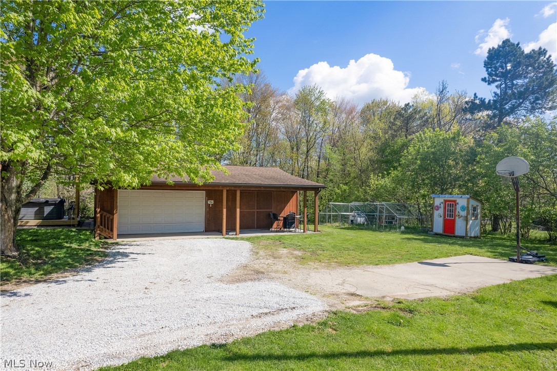 BROWNS ADD TO SHERMAN WOOD ESTS LOT 5 - Residential